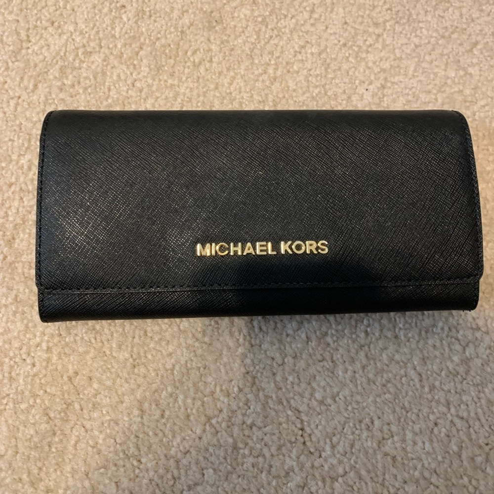 Michael Kors Authentic Wallet